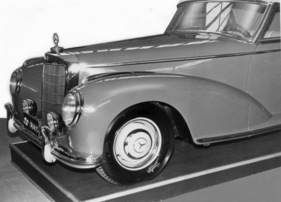 Mercedes-Benz 300 S (1952) - stolzer Auftritt der teuren deutschen Limousine