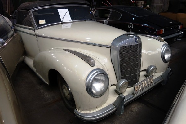 Mercedes-Benz 300 S (1953) - Palmen Scheuenfund-Sammlung