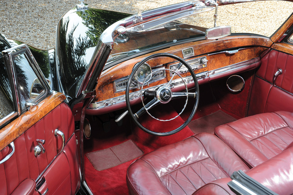 Mercedes-Benz 300 S Cabriolet A (1953) – versteigert als Lot 125 durch RM Auction London 8./9. September 2013