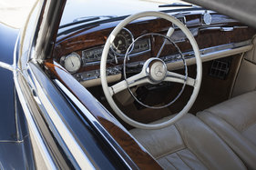 Mercedes-Benz 300 S Cabriolet A (1954) - viel edles Holz und Leder Mercedes-Benz 300 S Cabriolet A (1954) - viel edles Holz und Leder