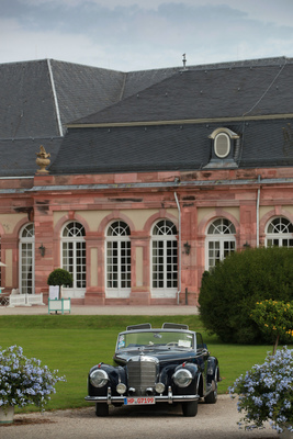Mercedes-Benz 300 S Roadster (1953) - kostete damals soviel wie ein Einfamilienhaus - Classic-Gala Schwetzingen 2020