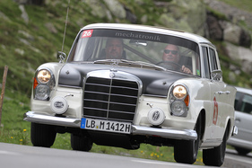 Mercedes-Benz 300 SE (1962) - Flüelapass - Passione Caracciola 2017