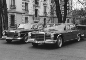Mercedes-Benz 300 SE (1964) - automobile Superlative *300 SE" und "600" im Kurztest in Genf