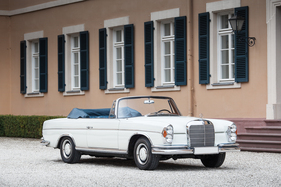 Mercedes-Benz 300 SE Cabriolet (1965) - als Lot 124 angeboten an der RM/Sotheby's Versteigerung in Paris am 3. Februar 2016