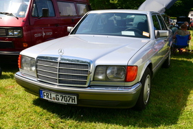Mercedes-Benz 300 SE der Baureihe W126, 1986, 34’2500 Kilometer, angeboten für € 6800.- – Bockhorner Oldtimermarkt 2025