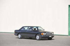 Mercedes-Benz 300 SEL (1989) - als Lot 177 angeboten an der RM/Sotheby's St. Moritz Versteigerung vom 15. September 2023