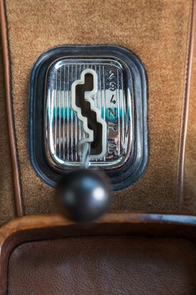 Mercedes-Benz 300 SEL 6.3 (1969) - mit den Postionen 2 und 3 kann das Getriebe in den unteren Gängen gehalten werden