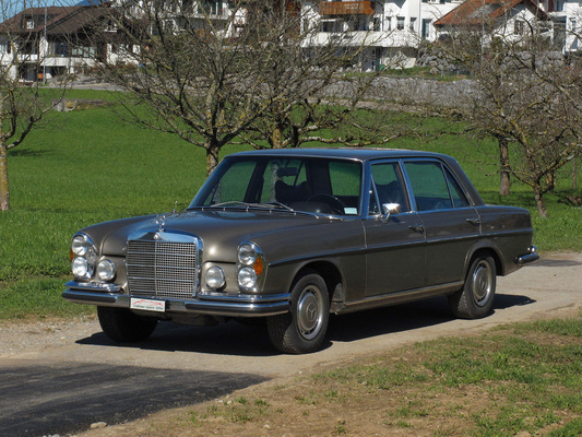 Mercedes Benz 300 SEL 6,3 (1970) - angeboten an der Versteigerung der Oldtimer Galerie in Toffen am 26. April 2014