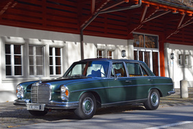 Mercedes-Benz 300 SEL 6,3 (1970) - geschätzt auf CHF 70'000 - 75'000 - als Lot 54A an der Versteigerung der Oldtimer Galerie Toffen am 26. November 2016