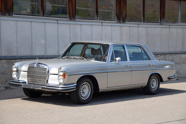 Mercedes-Benz 300 SEL 6,3 (1971) - als Lot 83 an der Versteigerung der Oldtimer Galerie Toffen am 21. April 2018