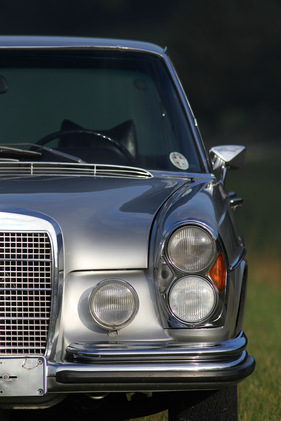 Mercedes-Benz 300 SEL 6.3 (1972) - diese Scheinwerferanordnung wurde auch bald zu einem beliebten Extra für die Fahrer der kleineren SE-Modelle