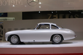 Mercedes-Benz 300 SL (1952) - Fahrgestellnummer 2 auf dem Mercedes-Stand - an der Techno Classica Essen 2012