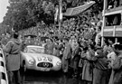 Mercedes-Benz 300 SL (1952) - Hermann Lang und Beifahrer Grupp bei der Mille Miglia 1952