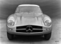 Mercedes Benz 300 SL (1953) - W 194 011 - das leichte Coupé kommt ohne Stossfänger aus (© Archiv Daimler AG, 1953) Mercedes Benz 300 SL (1953) - W 194 011 - das leichte Coupé kommt ohne Stossfänger aus (© Archiv Daimler AG, 1953)