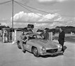 Mercedes-Benz 300 SL (1954) - Vorführung des neuen Flügeltürers auf der Monthléry-Bahn bei Paris (Fangio, Kling, Keser)