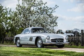 Mercedes Benz 300 SL (1954) - angeboten an der Bonhams-Versteigerung im Mercedes-Museum am 12. Juli 2014 Mercedes Benz 300 SL (1954) - angeboten an der Bonhams-Versteigerung im Mercedes-Museum am 12. Juli 2014