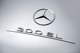 Mercedes Benz 300 SL (1954) - angeboten an der Bonhams-Versteigerung im Mercedes-Museum am 12. Juli 2014 Mercedes Benz 300 SL (1954) - angeboten an der Bonhams-Versteigerung im Mercedes-Museum am 12. Juli 2014