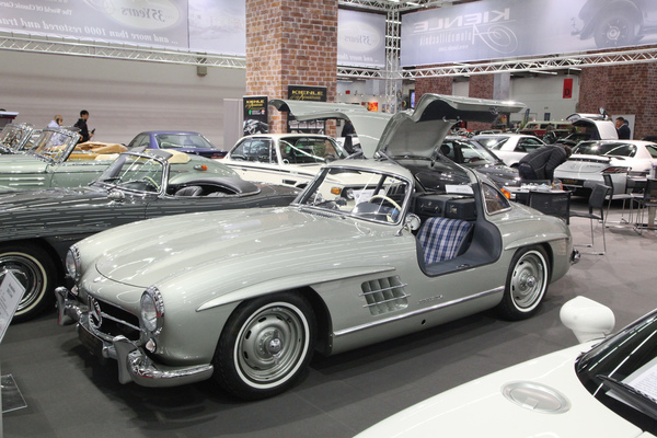 Mercedes-Benz 300 SL (1954) - sehr frühes Modell, nur gut 2000 km gelaufen seit der Restaurierung - IAA Heritage by Motorworld 2019