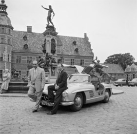 Mercedes-Benz 300 SL (1955) - Anfahrt zum GP von Schweden - Stirling Moss, Juan Manuel Fangio