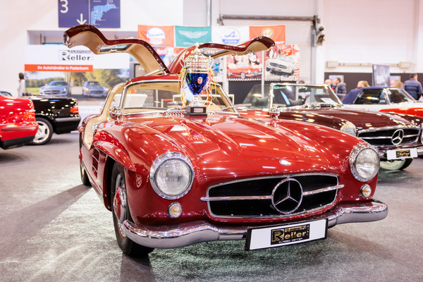 Mercedes-Benz 300 SL (1955) – Best of Show 2024, auf dem Stand von "Reller Automobile" – Essen Motor Show 2024