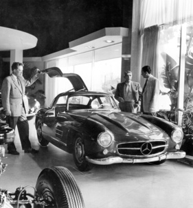 Mercedes-Benz 300 SL (1955) - Präsentation des Flügeltürers in Hollywood