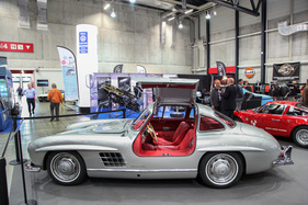 Mercedes-Benz 300 SL (1955) mit Schweizer Strassenzulassung, gesehen bei Lutziger Classic Cars – Swiss Classic World Luzern 2022