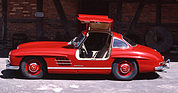 Mercedes Benz 300 SL (1956) -  Der Mercedes 300 SL „Flügeltürer“ in seiner ganzen Schönheit. Ein Exemplar im unrestaurierten Original-zustand im Jahr 1977 fotografiert