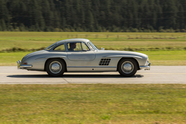 Mercedes-Benz 300 SL (1956) - Kilomètre Lancé 2023
