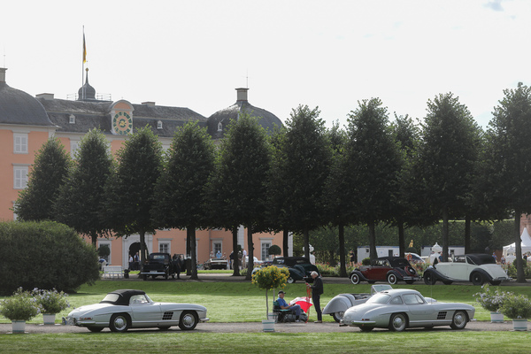 Mercedes-Benz 300 SL (1956) - Roadster (1957) und Flügeltürer vereint - 19. ASC Classic-Gala Schwetzingen 2023
