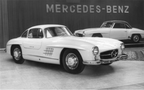 Mercedes-Benz 300 SL (1956) - hinten sieht man den 190 SL - Genfer Autosalon 1956