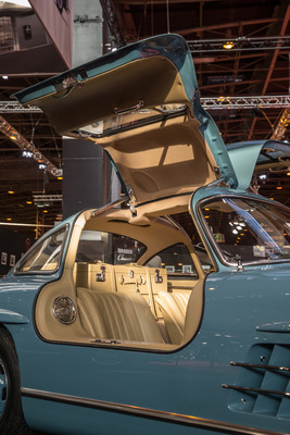 Mercedes-Benz 300 SL (1956) - in Blau - Rétromobile Paris 2018