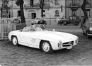 Mercedes-Benz 300 SL (1957) - Karl Kling mit dem neuen Roadster auf der Prüfstrecke - Genfer Autosalon 1957