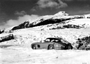 Image: Mercedes-Benz 300 SL (1959) - Winter photo with skis of the W198