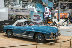Mercedes-Benz 300 SL (1960) - auf dem Stand von Mercedes-Benz - Retro Classics Stuttgart 2020