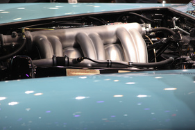 Mercedes-Benz 300 SL - Blick auf den eingespritzten Sechszzylinder - auf dem Genfer Automobilsalon 2015