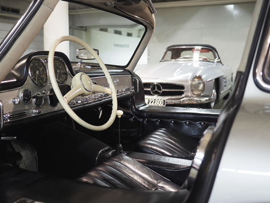Mercedes-Benz 300 SL Flügeltürer (1955) - als Lot 13 an der Versteigerung der Wiesenthal-Sammlung von Dorotheum am 1. Dezember 2018