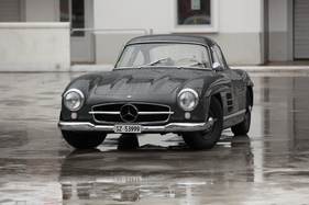 Mercedes-Benz 300 SL Flügeltürer - Eleganz in Dunkelgrau - Dolder Classics September 2015
