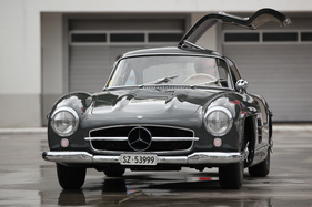 Mercedes-Benz 300 SL Flügeltürer - bei der Abfahrt - Dolder Classics September 2015