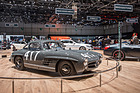 Mercedes-Benz 300 SL - Flügeltürer zwischen modernen Sportwagen - auf dem Genfer Automobilsalon 2015