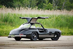 Mercedes-Benz 300 SL Gullwing (1955) - offered as Lot 015 at the Gooding & Co auction at Pebble Beach on August 16/17, 2019