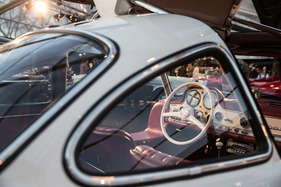 Mercedes-Benz 300 SL Gullwing (1955) - versteigert als Lot 151 an der RM/Sotheby's Auktion in Paris am 3. Februar 2016
