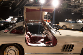 Mercedes-Benz 300 SL Gullwing (1955) - versteigert als Lot 151 an der RM/Sotheby's Auktion in Paris am 3. Februar 2016