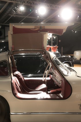 Mercedes-Benz 300 SL Gullwing (1955) - versteigert als Lot 151 an der RM/Sotheby's Auktion in Paris am 3. Februar 2016
