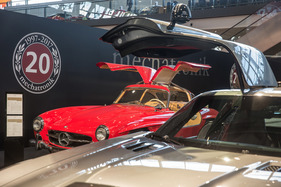 Mercedes-Benz 300 SL Gullwing (1956) -der Klassiker - Retro Classics Stuttgart 2017