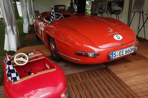 Mercedes-Benz 300 SL Roadster (1957) – Classic Days Düsseldorf 2023