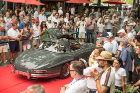 Mercedes-Benz 300 SL Roadster (1957) – Zurich Classic Car Award 2024