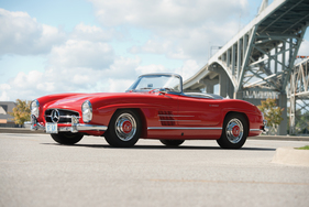 Mercedes-Benz 300 SL Roadster (1957) - as lot 111 at the RM auction in Arizona on January 15/16, 2015