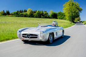 Mercedes-Benz 300 SL Roadster (1957) - as lot 124 at the Chantilly auction by Bonhams on September 10, 2017