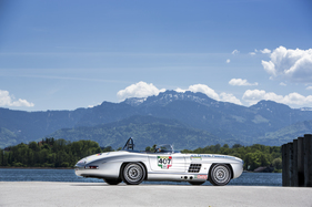 Mercedes-Benz 300 SL Roadster (1957) - as lot 124 at the Chantilly auction by Bonhams on September 10, 2017