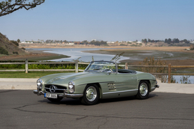 Mercedes-Benz 300 SL Roadster (1957) - as lot 138 at the RM/Sotheby's Arizona auction 2021